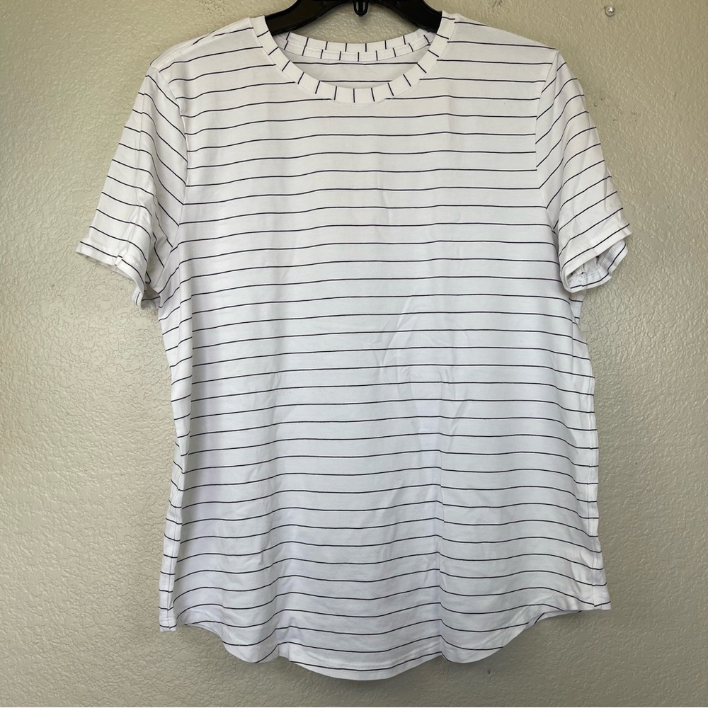 Lululemon Love Curved -hem crew neck T-Shirt SZ L